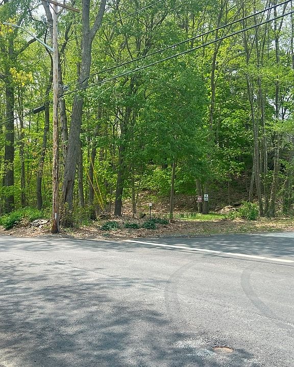 1st image of 1-1R Camelot Cir
