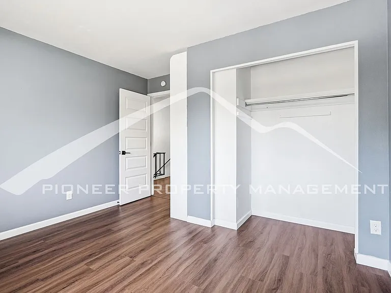 655 S Xenon Ct — Photo 18