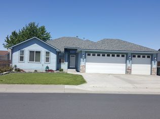 168 Rio Senda St, Umatilla, OR 97882