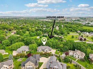1706 Ashlawn Ln, Waunakee, WI 53597