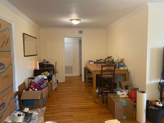 3rd image of 129 34th St
