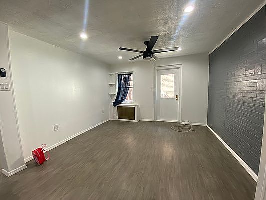 1st image of 133 Manhattan Ave #1R