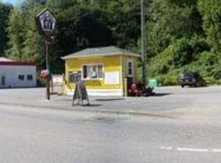 3636 Tremont St, North Bend, OR 97459