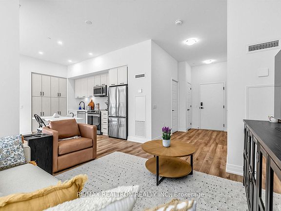 3rd image of 415 Sea Ray Ave #456