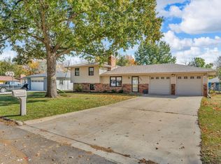 2733 SE Granger St, Topeka, KS 66605