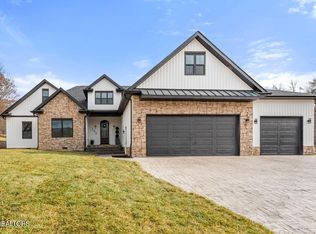 208 Twinleaf Ln, Knoxville, TN 37920