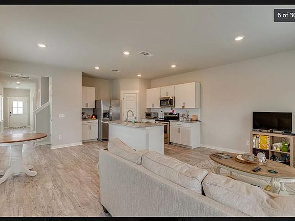 4th image of 3016 Dyers Ln