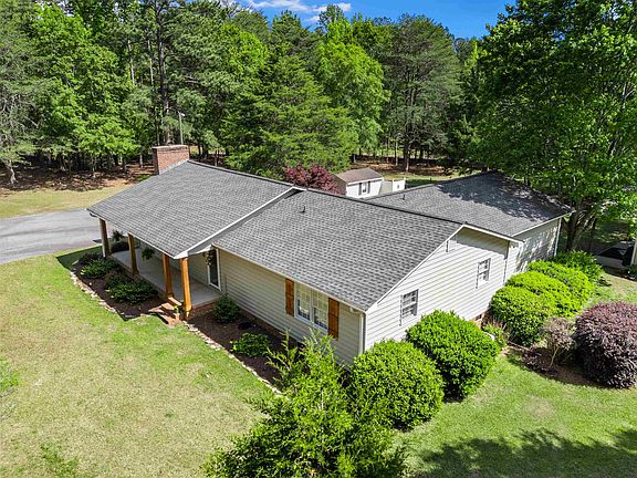 2nd image of 129 Foster Rd