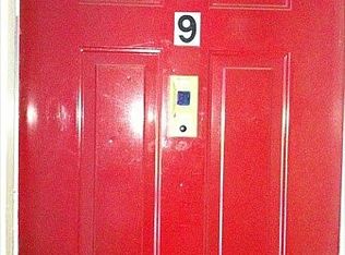 9 Holly Ct, Hamilton, NJ 08619