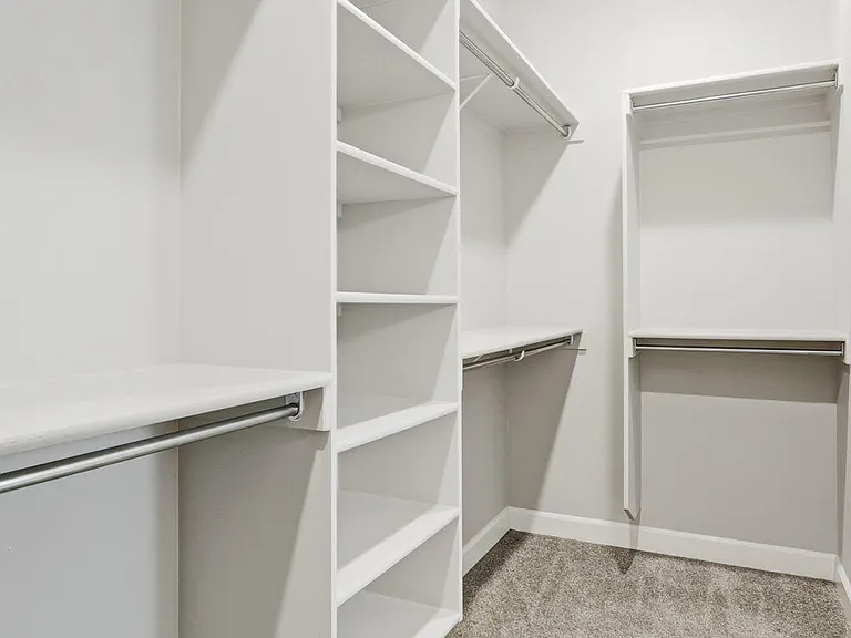 13131 Oakhampton Ave — Photo 23