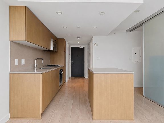 3rd image of 112 E 13th St #408
