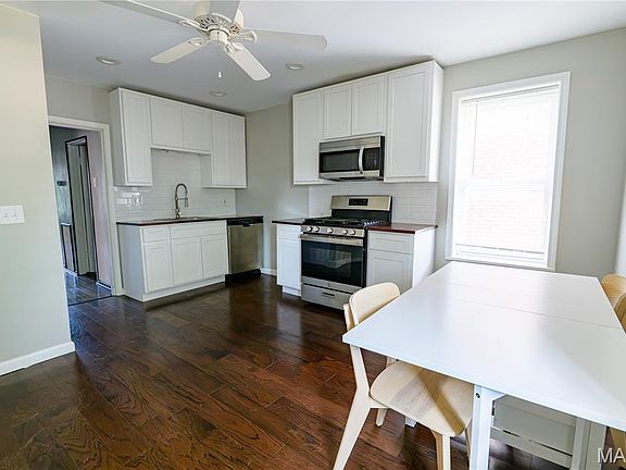 4th image of 3924 Miami St