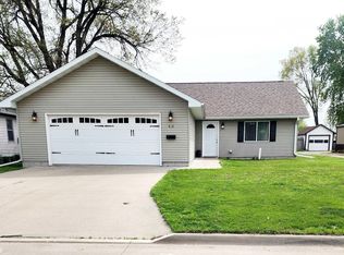 412 N I St, Oskaloosa, IA 52577