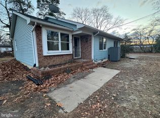41 4th St #B, Franklinville, NJ 08322