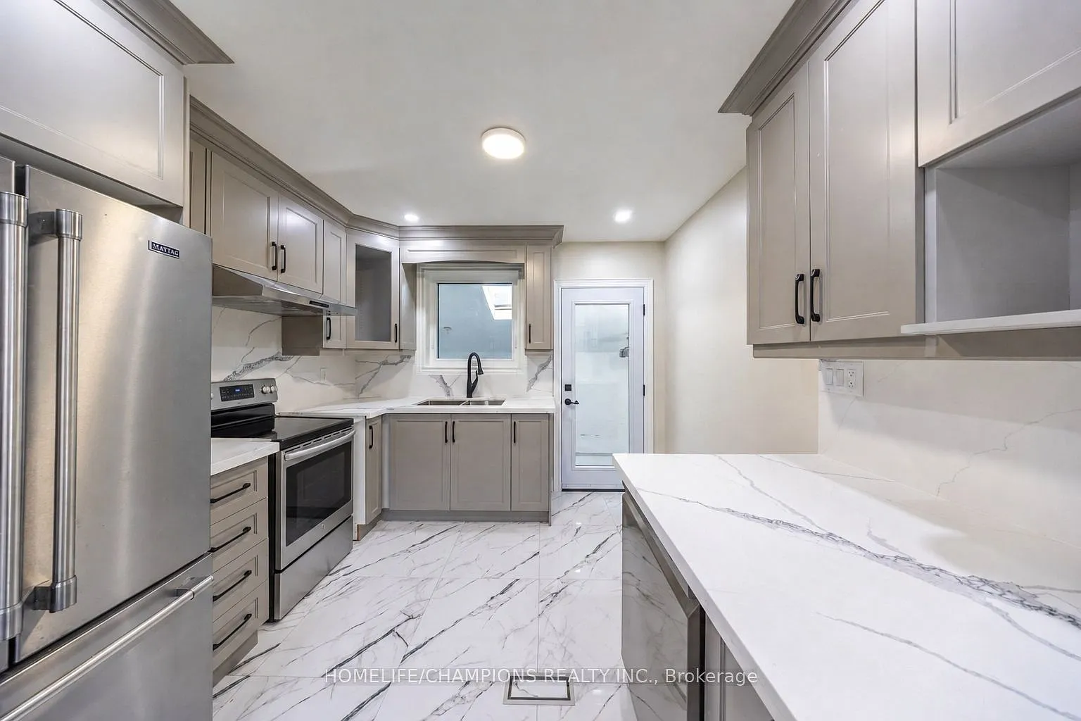 3 bed, $3,299 — Photo 3