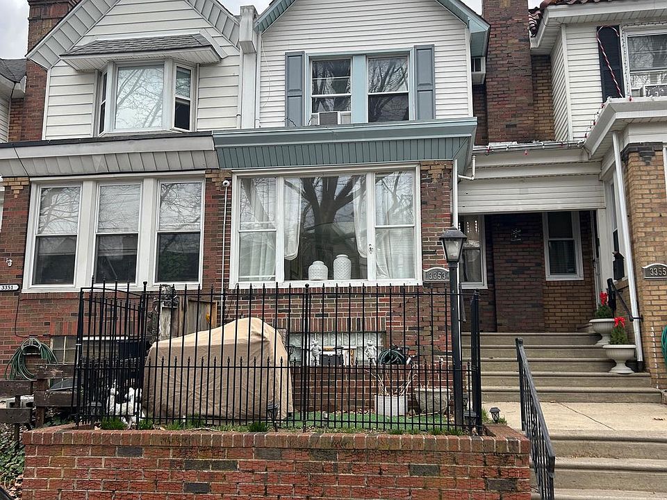 1st image of 3353 Wellington St