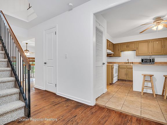 3rd image of 23 Barnes Ln