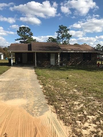 1st image of 310 Oak Dr