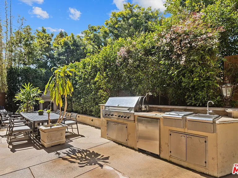 587 Entrada Dr — Photo 30