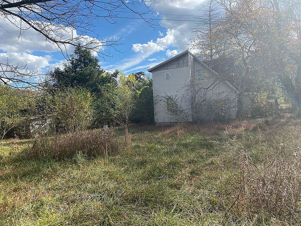 Side of house/ Shed