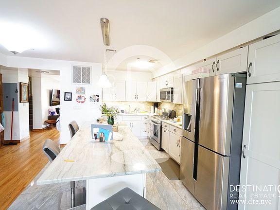 4th image of 538 6th Ave APT 3