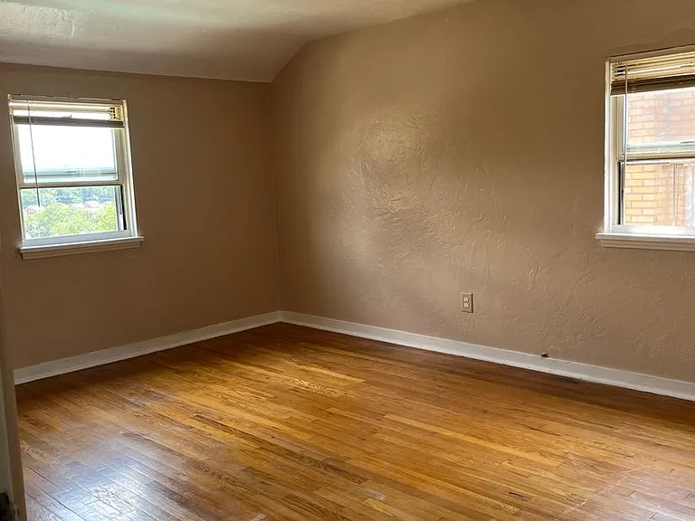 112 Bellanca Ave — Photo 15