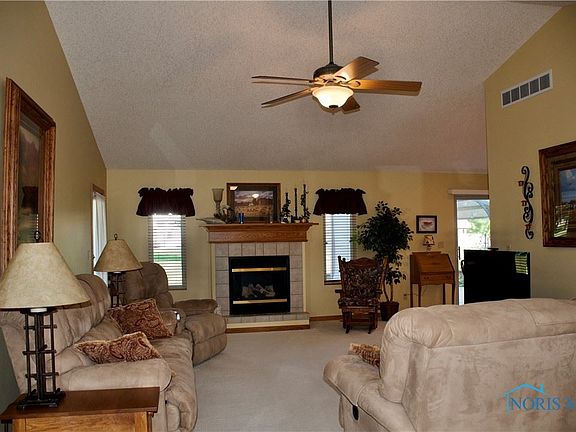 5th image of 2907 Turnberry Dr