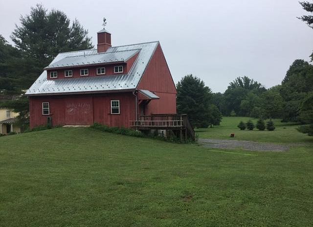 Back view of barn (upper level is the barn apartment))
