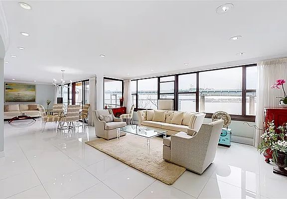 2nd image of 16640 Powells Cove Blvd APT 8C