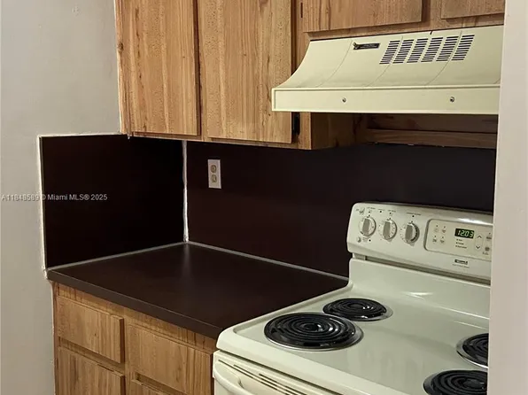 440 E 23rd St APT 1416, Hialeah, FL 33013