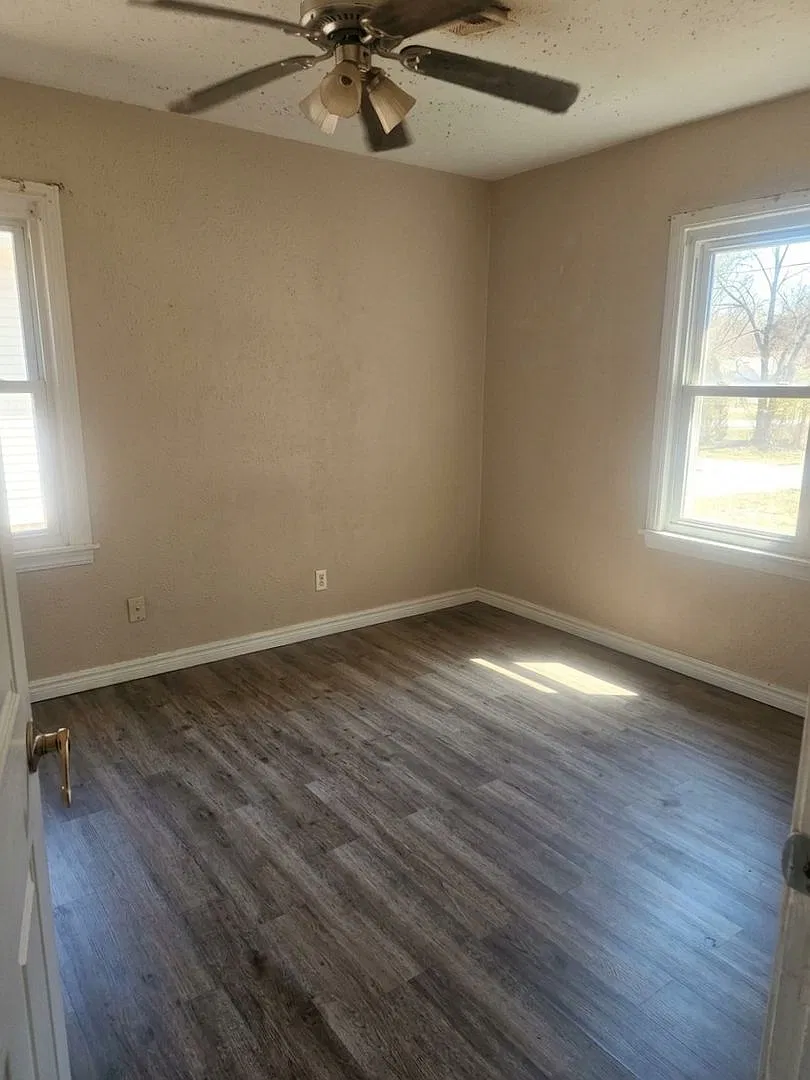 $400 off first months rent | Unique Urban Gem — Photo 4