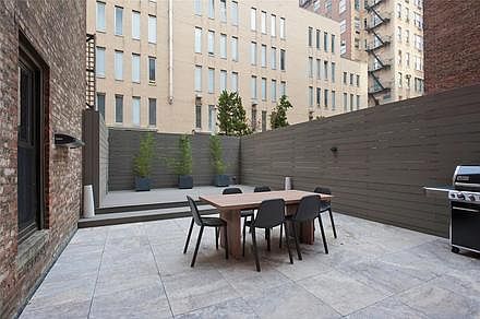 2nd image of 61 E 77th St #3CD