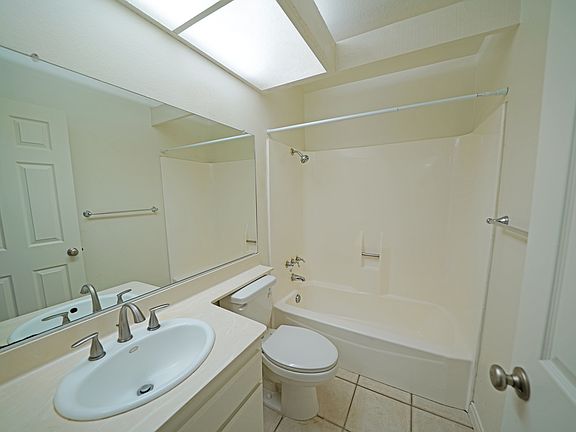 5th image of 16916 Shinedale Dr #1