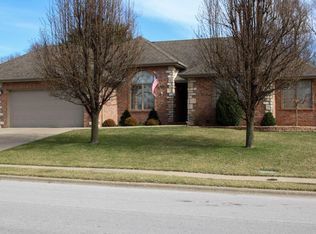 770 Cherry Ridge Blvd, Springfield, MO 65809