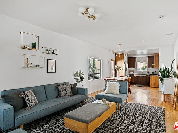 3rd image of 3910 Fernwood Ave