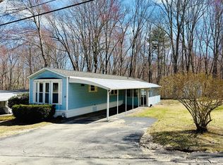 17 Tyler St, Brookfield, MA 01506