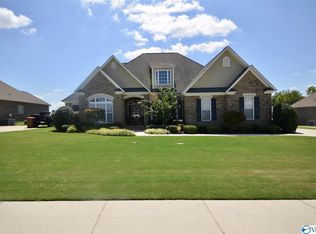 622 Avalon Dr SW, Hartselle, AL 35640