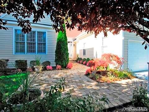 1st image of 38 Stone Hill Drive S