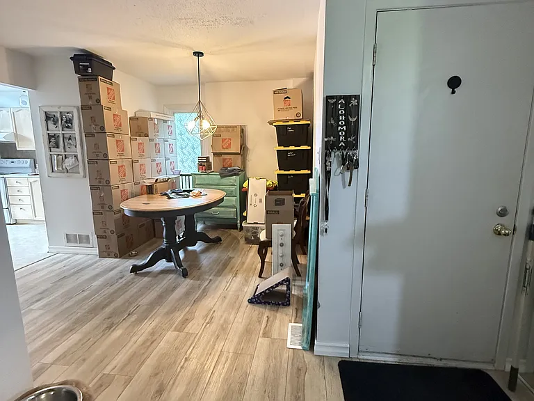 70 Inverary Dr #1 — Photo 5