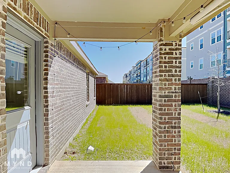 2436 Dolostone Dr — Photo 23