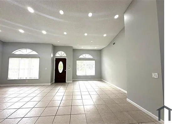 16317 Okeechobee Blvd — Photo 8