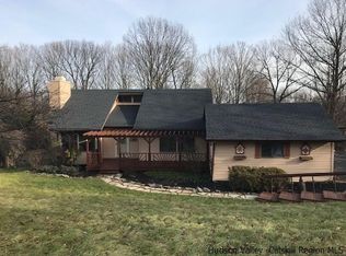 233 Hillcrest Manor Dr, Marlboro, NY 12542