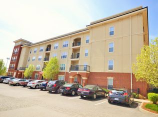 1251 Strassner Dr APT 2114, Brentwood, MO 63144