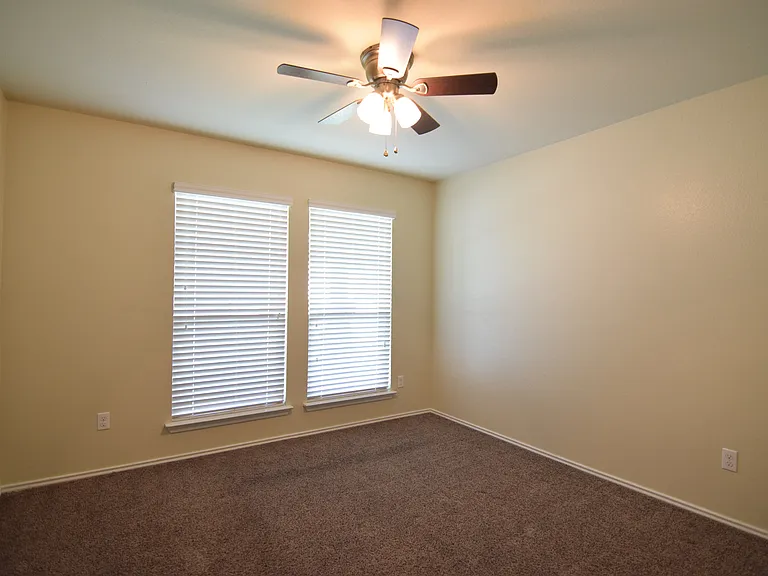 1411 Amber Dawn Dr — Photo 14