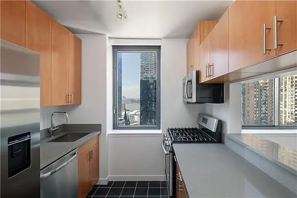 Rented by Addison Property Group | media 5