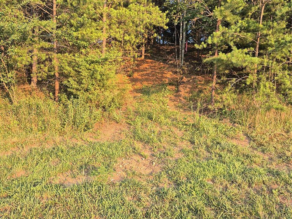 2nd image of 165 Glen Mar Dr