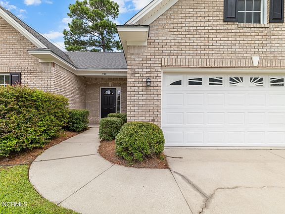 2nd image of 998 Ashland Way