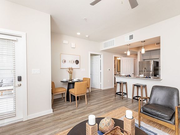 4th image of 5222 Shadydell Dr #6112