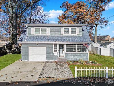 737 Prospect Ave, Laurence Harbor, NJ, 08879