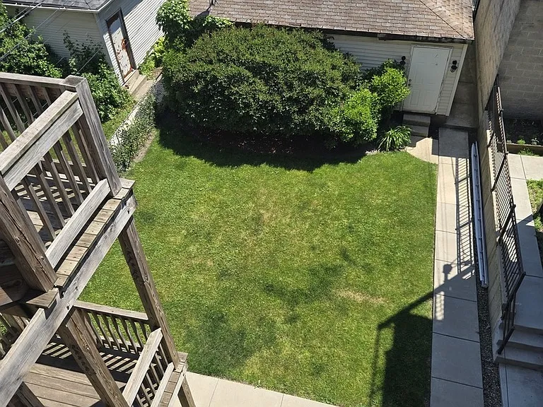 2309 N Leavitt St #3 — Photo 13